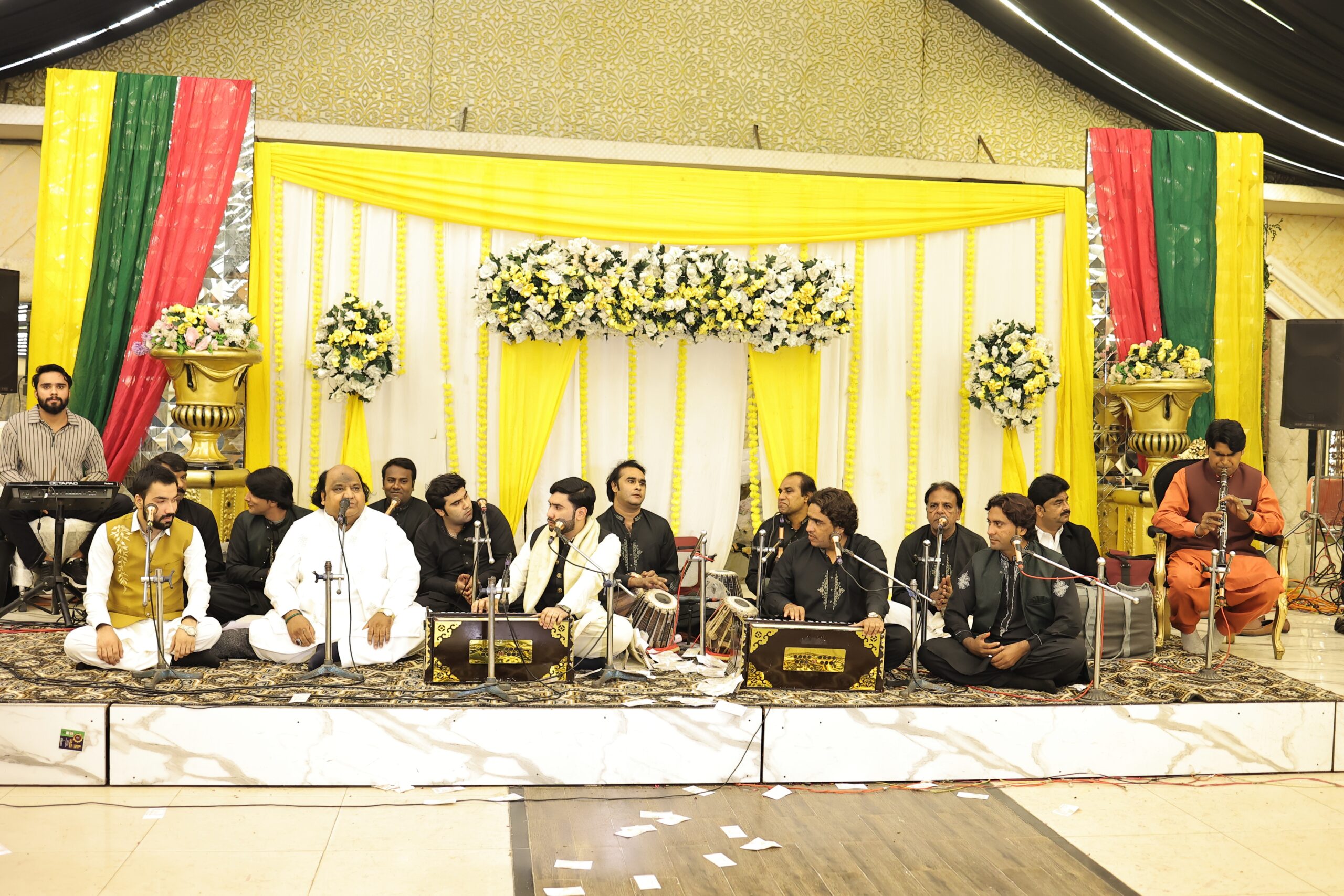 🎶 Wedding Qawwali Night Live Sufi Mehfil for Weddings & Special Events Faryad Ali Khan Qawwal ke sath ek yaadgar Wedding Qawwali Night, jahan ishq, roohaniyat aur riwayat ka khoobsurat sangam hota hai. Hamari live qawwali mehfil aap ke Nikah, Mehndi, Barat ya Walima ko ek rooh parwar aur dil-kash andaaz mein sajati hai.